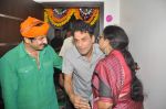 Manoj Bajpai, Usha Uthup, Manoj Tiwari at Manoj Tiwari_s house warming party in Andheri, Mumbai on 23rd July 2012 (18).JPG